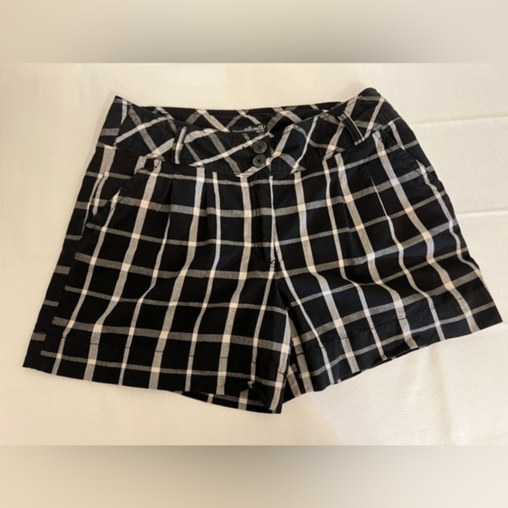 Will Smith, Kate fit shorts with belt, size 12